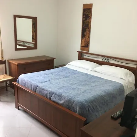Appartamento Miramare, 2 Camere, Cucina, Bagno, Ventimiglia Exterior photo