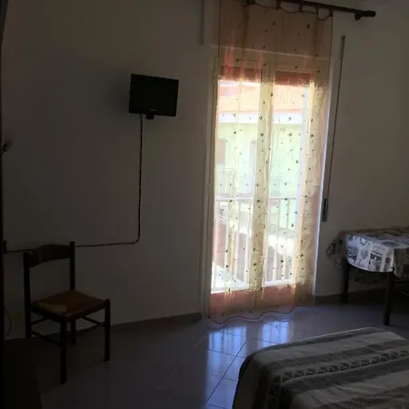 Appartamento Miramare, 2 Camere, Cucina, Bagno, Ventimiglia Exterior photo