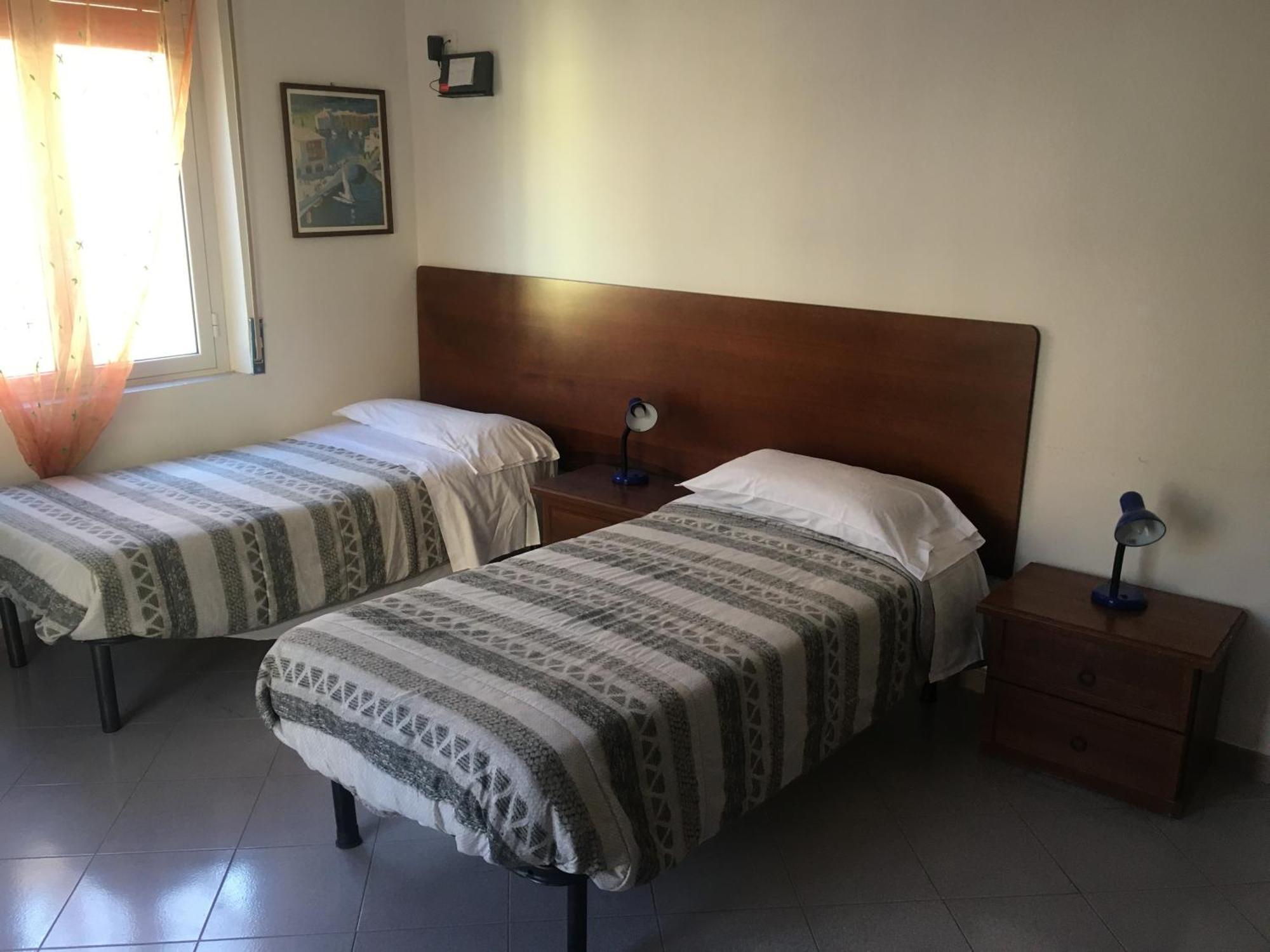 Apartment Miramare, 2 Camere, Cucina, Bagno,
