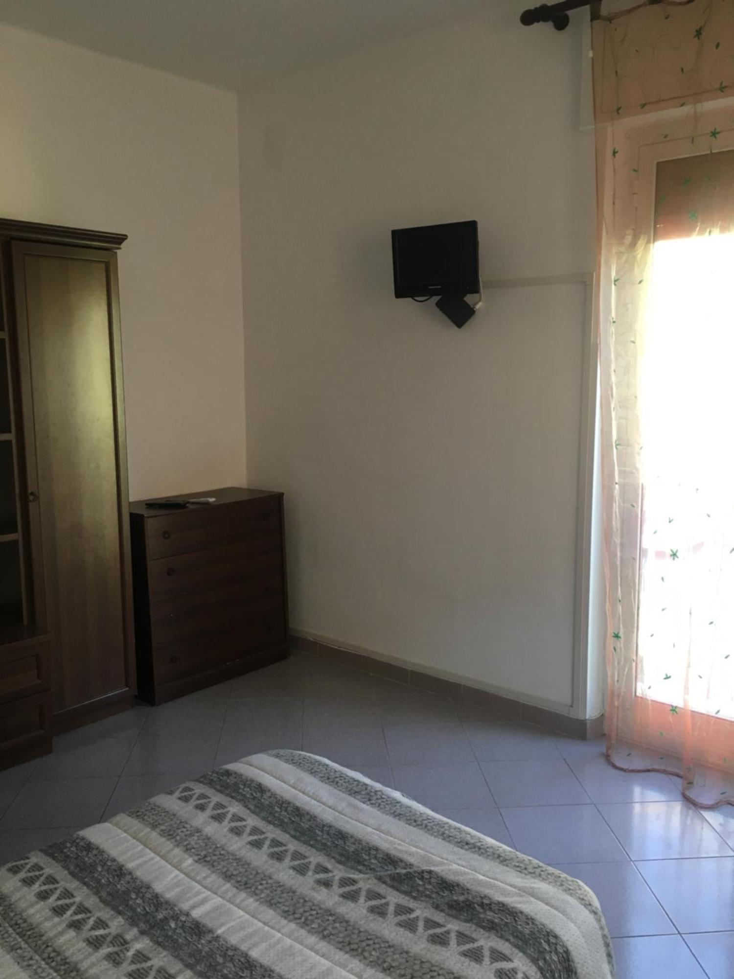 Apartment Miramare, 2 Camere, Cucina, Bagno, Ventimiglia