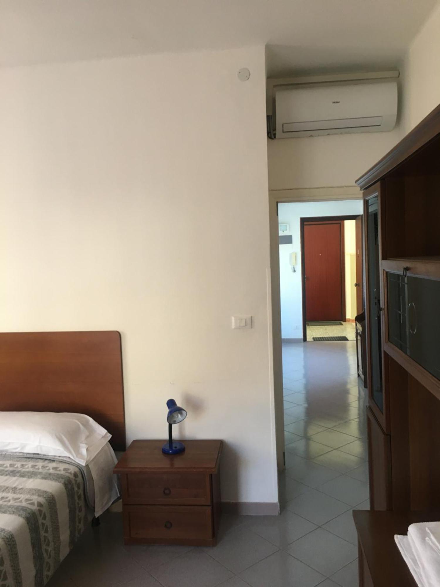 Miramare, 2 Camere, Cucina, Bagno, Ventimiglia